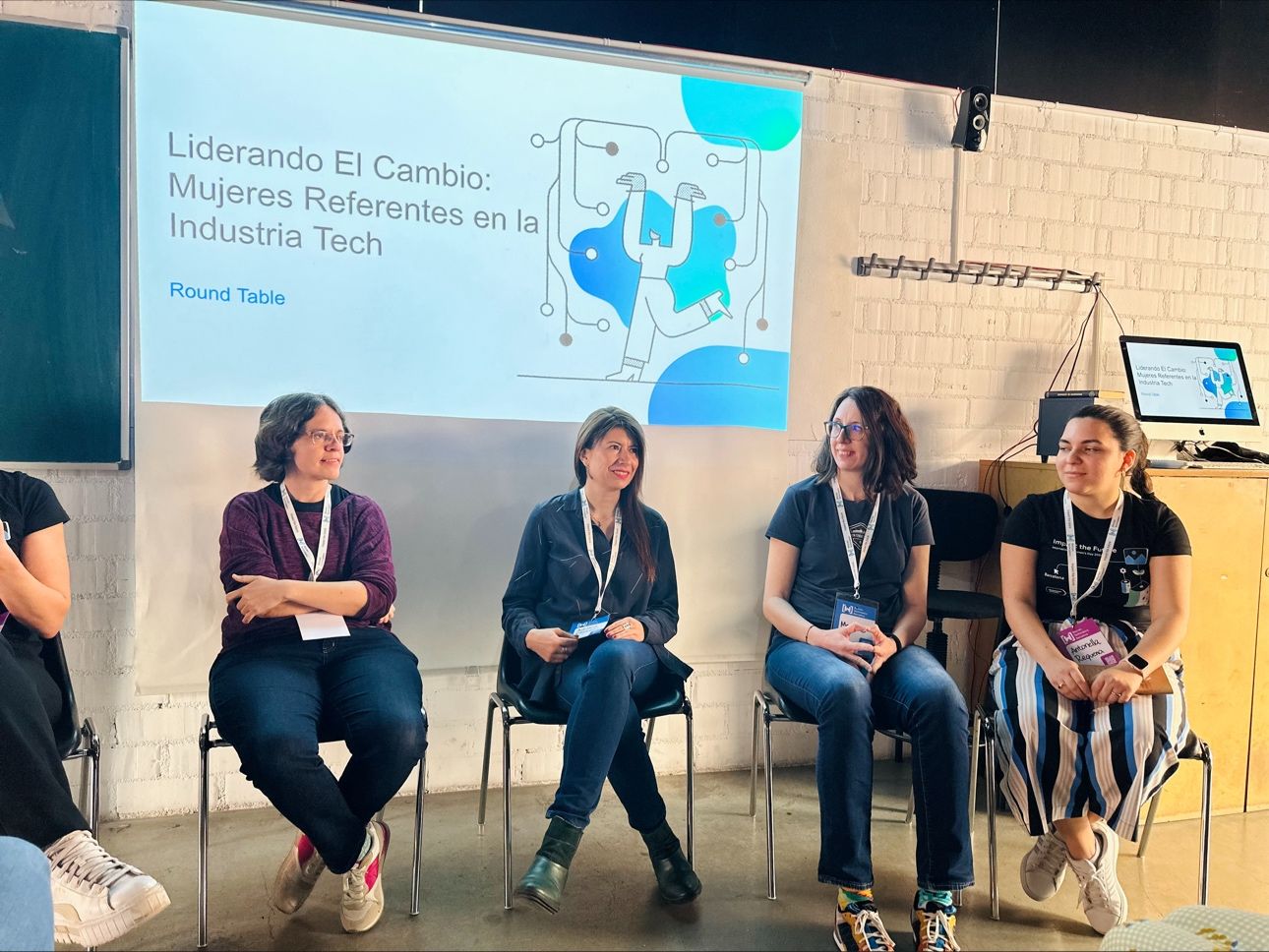 panel mujeres en tecnología